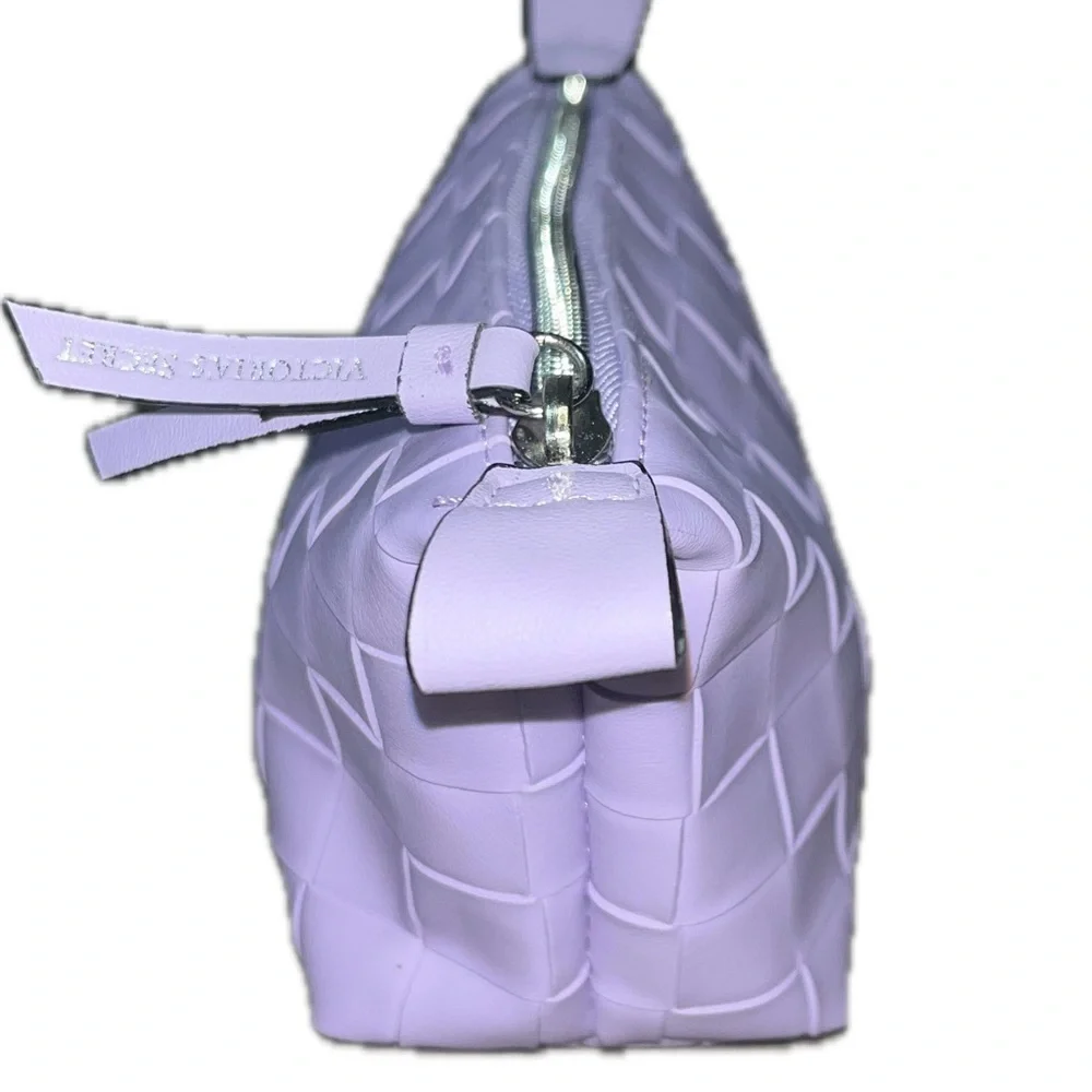 Victoria Secret Elegant Lavender Woven Women's Zip Bag